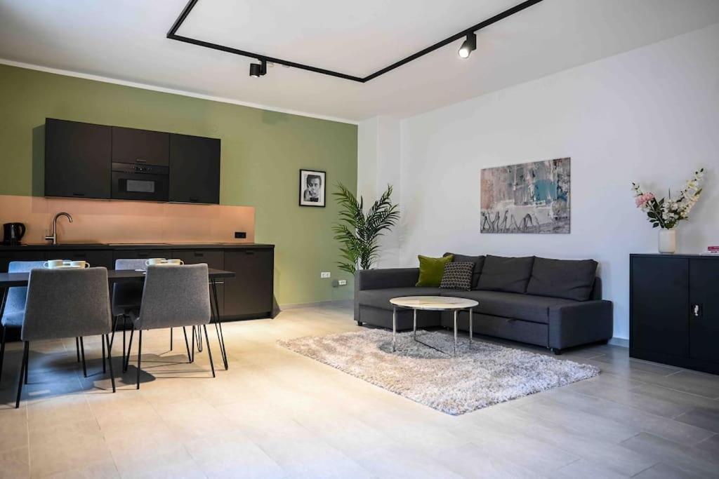 Moderne In Ruhiger Umgebung Nahe Messe Apartamento *